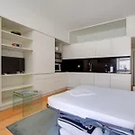 Apartment At - Aliados