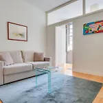 At - Aliados Apartment *