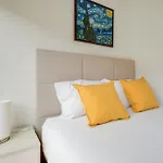 Apartment At - Aliados