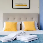 Apartment At - Aliados *