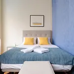 At - Aliados Apartment